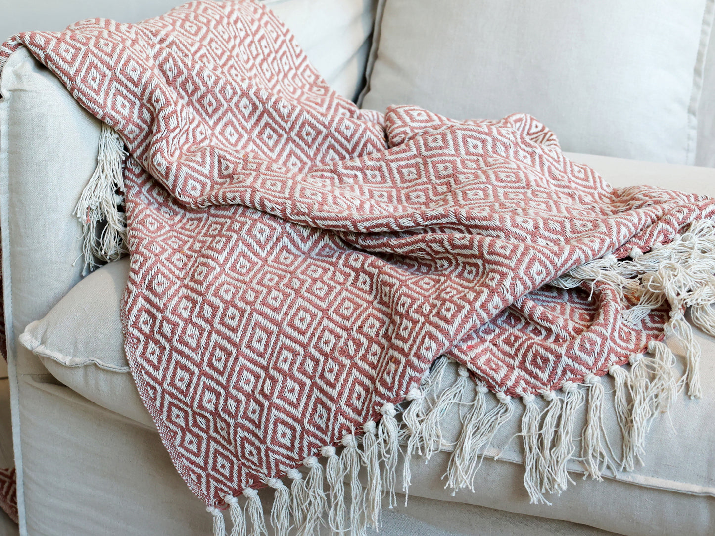 Cotton Throw in Rose
