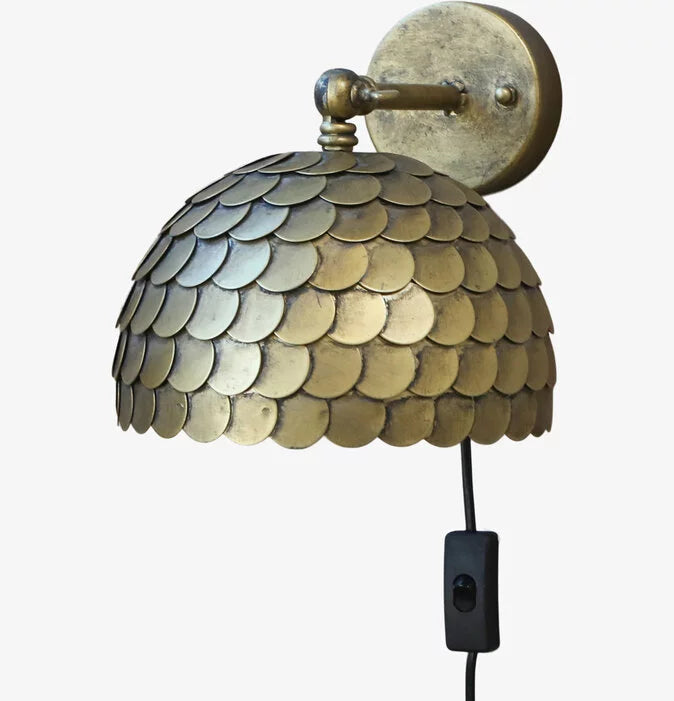 Scalloped Plug-in Wall Light in Brass