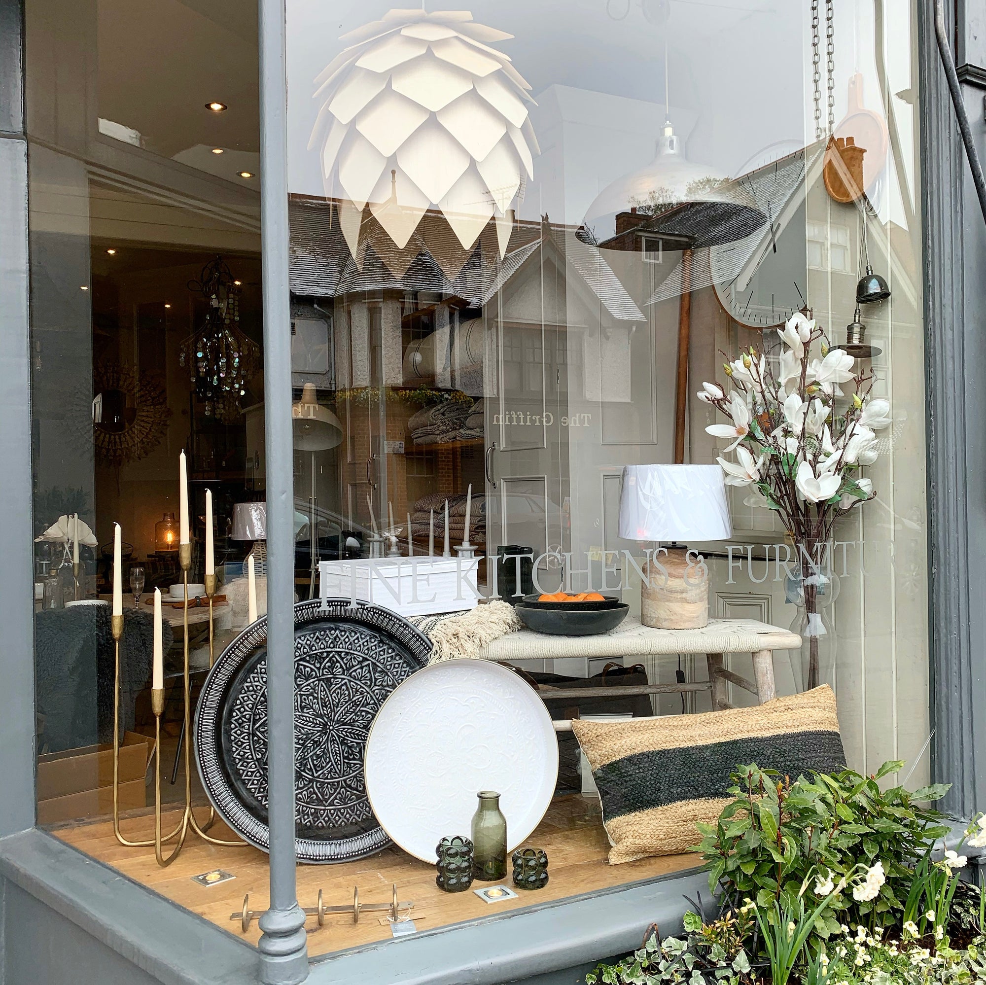 Artichoke Pendant Light in Natural